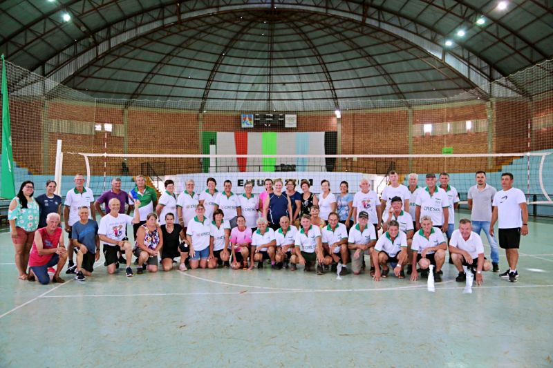 Amistoso de voleibol adaptado envolve equipes de Itaipulândia e Missal