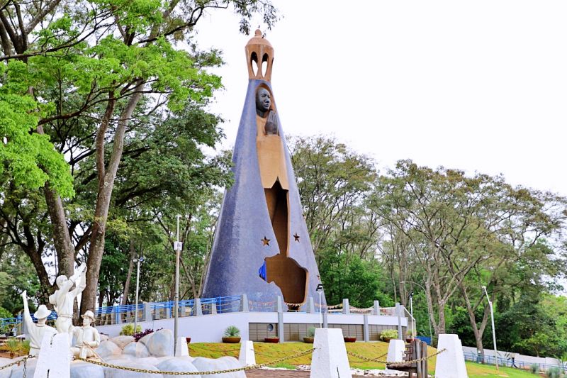 Novo paisagismo encanta visitantes no Monumento Nossa Senhora Aparecida