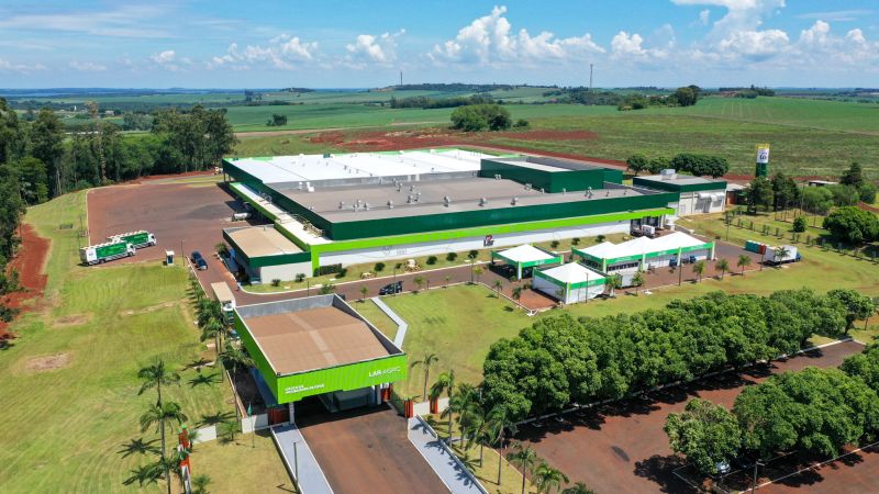 Maior Incubatório das Américas é inaugurado em Itaipulândia; Parceria do Município e Lar viabilizou o empreendimento