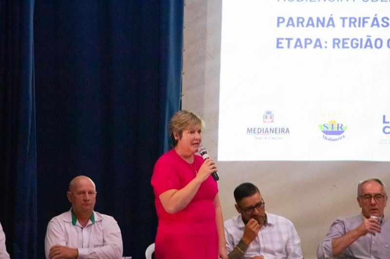 A prefeita Cleide Prates, 1ª Vice-Presidente da AMOP, participou da Audiência Pública “Paraná Trifásico e a Energia Elétrica na região Oeste”, em Medianeira